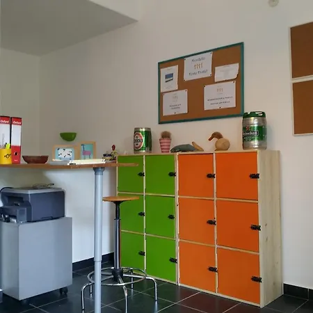 Mondello Home Hostel *