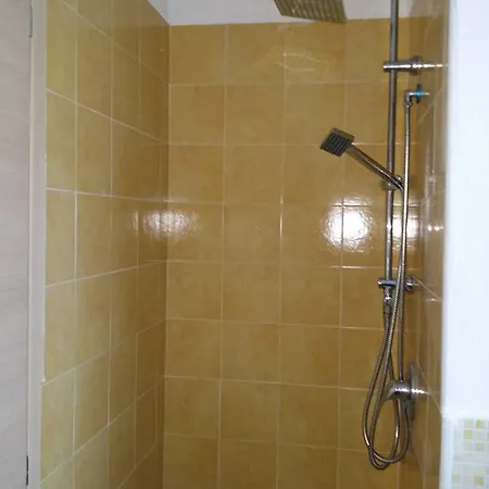 Hostel Mondello Home Hostel
