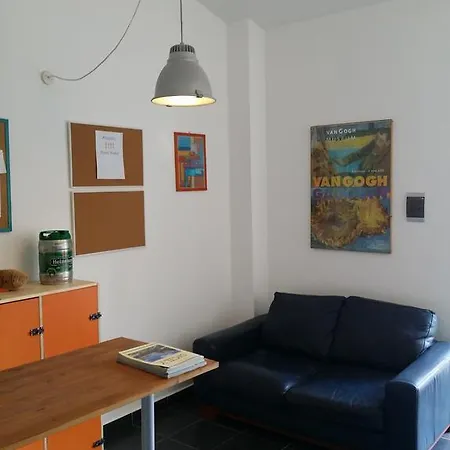 Mondello Home Hostel